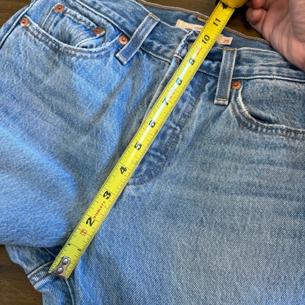 Levi’s Wedgie Straight Leg Jeans Space To Think Medium Wash 25 Casual Mom - Picture 8 of 14